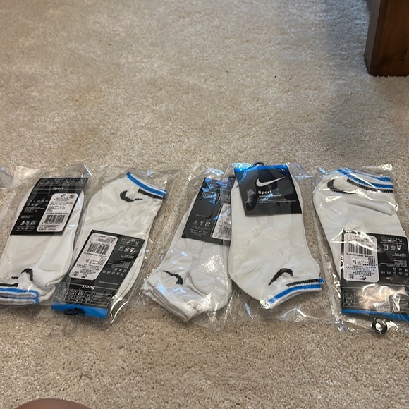 5 pairs of Nike sport socks - Picture 1 of 1